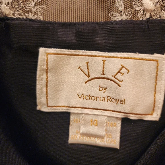 NWT Vie top